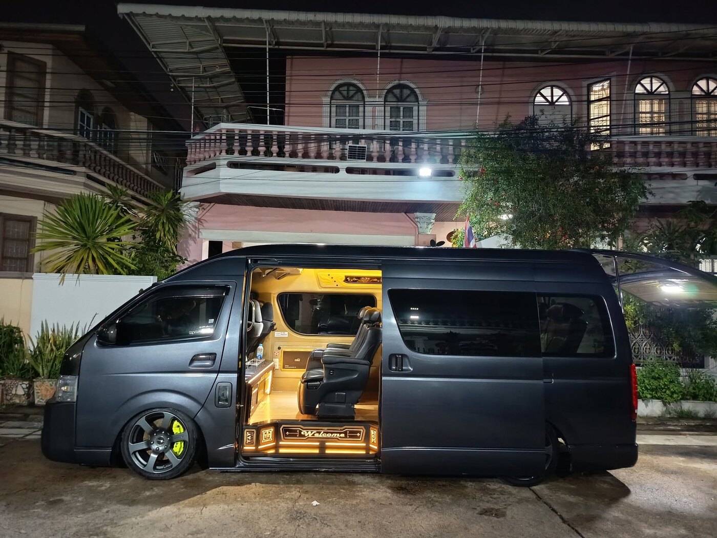 เบาะ VIP กว้างสบาย