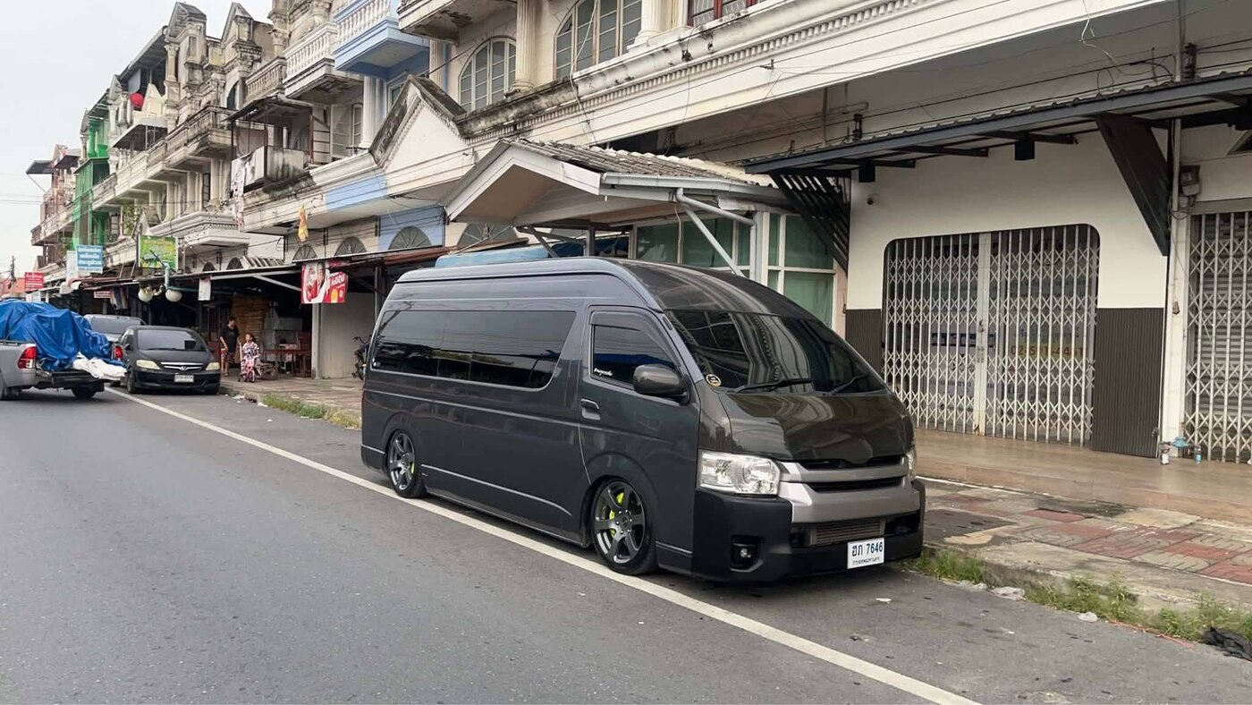 Toyota Commuter VIP ปี 2019