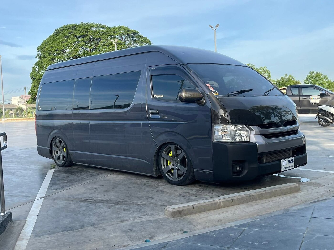 Toyota Commuter VIP ปี 2019